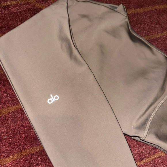 ✨ High Waist Airlift Legging - Picture 2 of 10